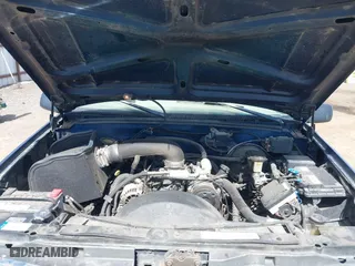1997 Chevrolet Suburban with VIN 3GNFK16R9VG176846, listed as a IAAI auction lot 42058671 with 226,408 mi miles. Bid and sale history available at carsss.com. Image 10.