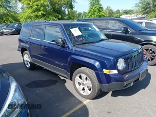 2014 Jeep Patriot Latitude z VIN 1C4NJPFB3ED515725, wystawiony jako IAAI lot #42394450 z przebiegiem 100 571 mil mil oraz . Historia ofert i sprzedaży dostępna na DreamBid. Obrazek 1.