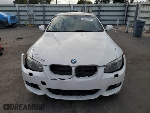 2011 BMW 3 Series 328i with VIN WBAKE3C5XBE441544, listed as a Copart auction lot 86638984 with 131,700 mi miles and Salvage Title. Bid and sale history available at DreamBid. Image 5.