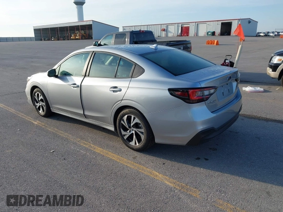 2025 Subaru Legacy Premium z VIN 4S3BWAD65S3018054, wystawiony jako IAAI lot #42728296 z przebiegiem 6 488 mil mil oraz . Historia ofert i sprzedaży dostępna na DreamBid. Obrazek 3.