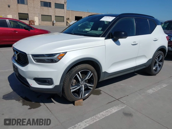 2021 Volvo XC40 R-Design with VIN YV4162UM5M2395943, listed as a IAAI auction lot 41979672 with 66,318 mi miles and . Bid and sale history available at carsss.com. Image 17.