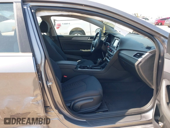 2018 Hyundai Sonata SEL with VIN 5NPE34AF2JH676770, listed as a IAAI auction lot 41939258 with 94,908 mi miles and . Bid and sale history available at carsss.com. Image 5.