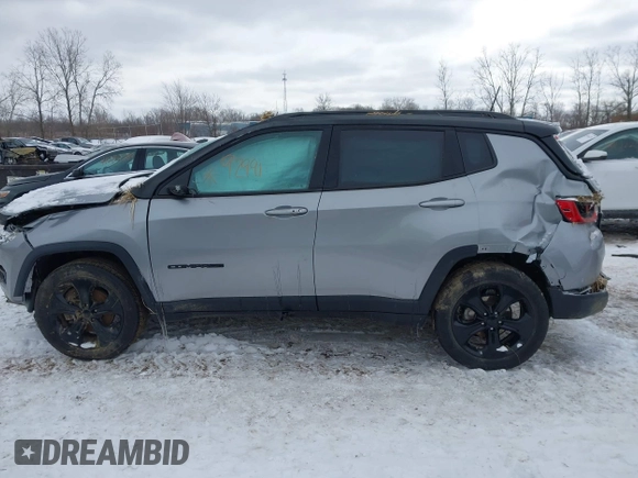2019 Jeep Compass Latitude with VIN 3C4NJDBBXKT840382, listed as a IAAI auction lot 41592991 with Not provided miles and . Bid and sale history available at DreamBid. Image 14.