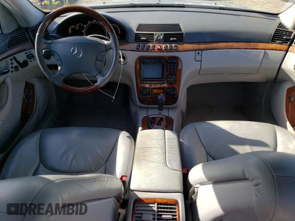 2002 Mercedes-Benz S-Class 5.0L with VIN WDBNG75JX2A306811, listed as a Copart auction lot 52042105 with 206,531 mi miles and Salvage Title. Bid and sale history available at carsss.com. Image 8.