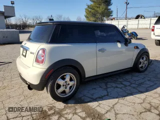 2011 MINI Hardtop с VIN WMWSU3C59BT099244, выставлен на аукционе Copart как лот 43682064 с пробегом 168 133 миль миль и Чистый • Clean title. История ставок и продаж доступна на DreamBid. Изображение 3.