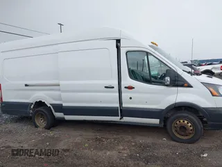 2018 Ford Transit with VIN 1FTBF4XM0JKA33058, listed as a IAAI auction lot 42466767 with 172,858 mi miles and . Bid and sale history available at DreamBid. Image 13.