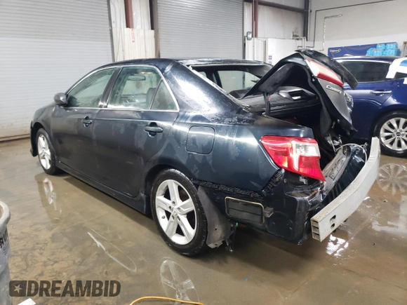 2014 Toyota Camry L with VIN 4T1BF1FK4EU865183, listed as a Copart auction lot 88019955 with 203,441 mi miles and Salvage Title. Bid and sale history available at carsss.com. Image 2.