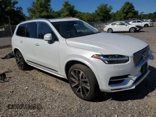 2023 Volvo XC90 Plus with VIN YV40621N4P1907548, listed as a Copart auction lot 69858214 with 27,474 mi miles and Salvage title. Bid and sale history available at DreamBid. Image 4.