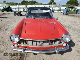 1965 FIAT 124 Spider z VIN 118H039439, wystawiony jako Copart lot #78980814 z przebiegiem 26 509 mil mil oraz Czysty tytuł • Clean title. Historia ofert i sprzedaży dostępna na DreamBid. Obrazek 5.