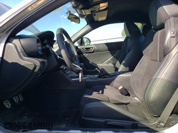 2024 Toyota 86 Premium z VIN JF1ZNBE15R9755858, wystawiony jako Copart lot #55677285 z przebiegiem 4 291 mil mil oraz Szkoda całkowita • Salvage title. Historia ofert i sprzedaży dostępna na DreamBid. Obrazek 7.