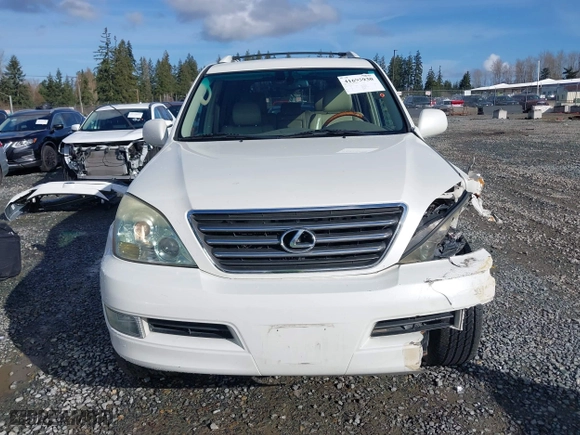 2003 Lexus GX 470 with VIN JTJBT20X330021757, listed as a IAAI auction lot 41695930 with 177,634 mi miles. Bid and sale history available at carsss.com. Image 12.