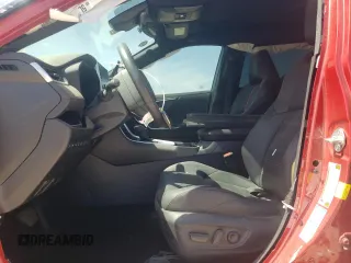 2022 Toyota RAV4 XSE with VIN JTMFB3FV4ND085997, listed as a Copart auction lot 50556935 with 28,662 mi miles and Salvage title. Bid and sale history available at DreamBid. Image 7.
