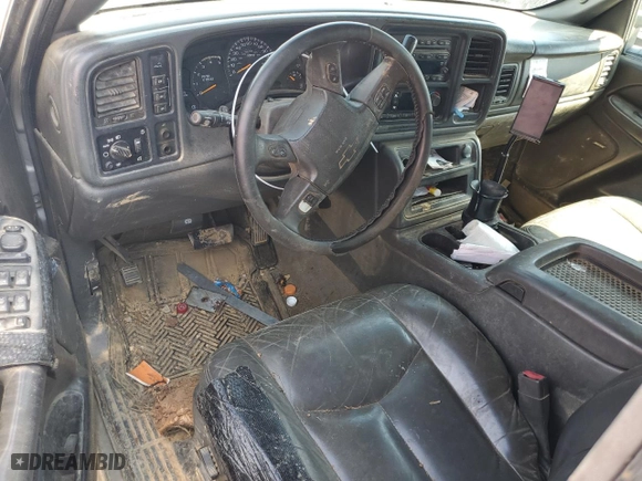 2005 Chevrolet Silverado 3500 DRW LT with VIN 1GCJK33295F911087, listed as a Copart auction lot 68901824 with NaN miles and Non Repairable. Bid and sale history available at carsss.com. Image 8.