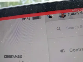 2023 Tesla Model 3 z VIN 5YJ3E1EA4PF461624, wystawiony jako IAAI lot #42433789 z przebiegiem 22 182 mil mil oraz . Historia ofert i sprzedaży dostępna na DreamBid. Obrazek 17.