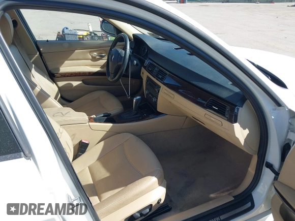 2011 BMW 3 Series 328i with VIN WBAPH7C59BE461739, listed as a IAAI auction lot 41759267 with 192,266 mi miles. Bid and sale history available at carsss.com. Image 5.