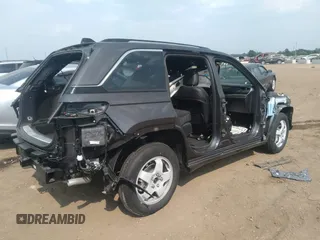 2023 Jeep Grand Cherokee Overland z VIN 1C4RJHDG4PC548084, wystawiony jako IAAI lot #39515221 z przebiegiem Nie podano mil oraz . Historia ofert i sprzedaży dostępna na DreamBid. Obrazek 4.
