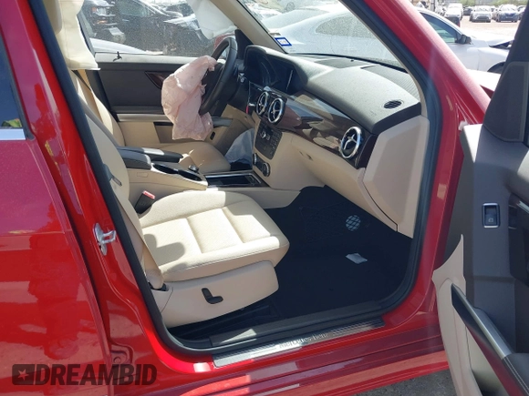2014 Mercedes-Benz GLK 350 z VIN WDCGG5HB5EG172367, wystawiony jako IAAI lot #41825568 z przebiegiem 33 239 mil mil oraz . Historia ofert i sprzedaży dostępna na DreamBid. Obrazek 5.