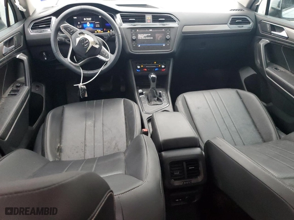 2022 Volkswagen Tiguan SE with VIN 3VV3B7AX2NM029050, listed as a Copart auction lot 84957944 with 43,754 mi miles and Salvage Title. Bid and sale history available at carsss.com. Image 8.