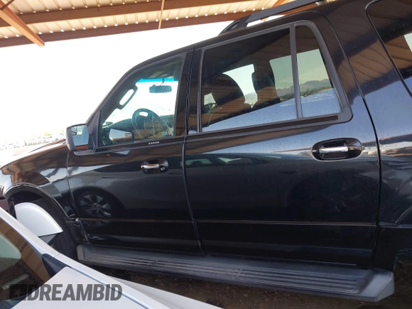 2015 Ford Expedition Max XLT z VIN 1FMJK1JT5FEF15693, wystawiony jako IAAI lot #41936865 z przebiegiem 148 778 mil mil oraz . Historia ofert i sprzedaży dostępna na DreamBid. Obrazek 15.