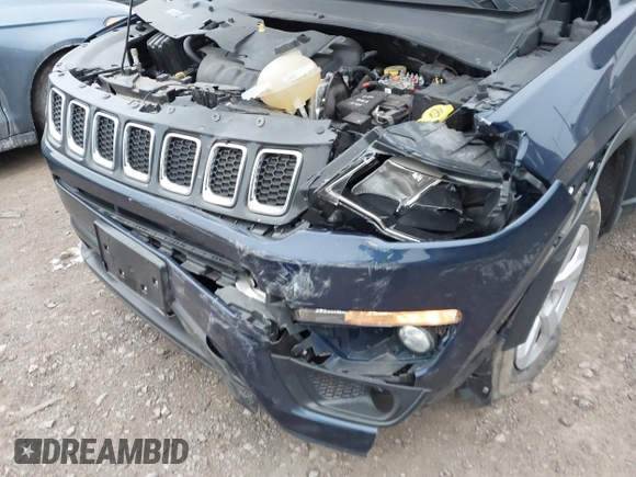 2018 Jeep Compass Latitude with VIN 3C4NJDBBXJT467634, listed as a IAAI auction lot 41305065 with 73,573 mi miles. Bid and sale history available at carsss.com. Image 6.