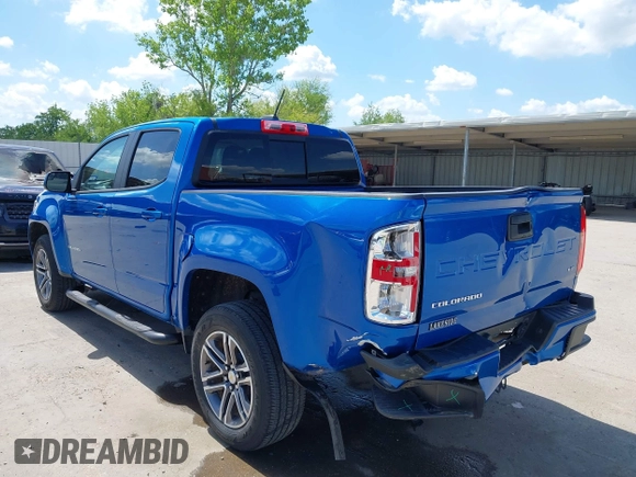 2021 Chevrolet Colorado 2WD LT z VIN 1GCGSCEN2M1156832, wystawiony jako IAAI lot #42060849 z przebiegiem 53 798 mil mil oraz . Historia ofert i sprzedaży dostępna na DreamBid. Obrazek 3.
