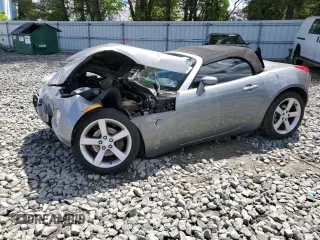 2006 Pontiac Solstice z VIN 1G2MB33BX6Y107176, wystawiony jako Copart lot #55910885 z przebiegiem 101 885 mil mil oraz Szkoda całkowita • Salvage title. Historia ofert i sprzedaży dostępna na DreamBid. Obrazek 1.