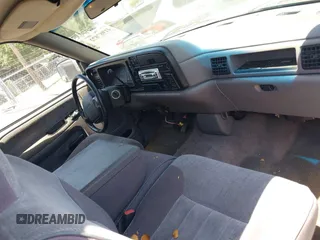 1995 Dodge 2500 with VIN 3B7KC23C8SM127130, listed as a IAAI auction lot 41987872 with 164,285 mi miles. Bid and sale history available at carsss.com. Image 5.