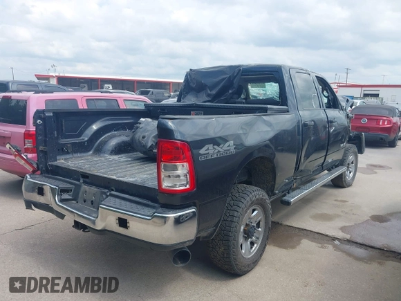 2019 Ram 2500 Tradesman with VIN 3C6UR5CL9KG706769, listed as a IAAI auction lot 42161499 with 100,434 mi miles and . Bid and sale history available at DreamBid. Image 4.