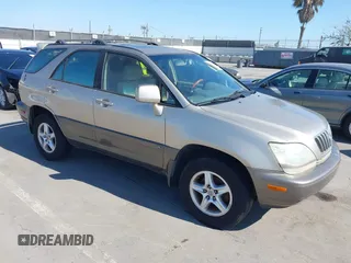 2002 Lexus RX 300 with VIN JTJHF10U920257684, listed as a IAAI auction lot 42088761 with 275,621 mi miles. Bid and sale history available at carsss.com. Image 1.