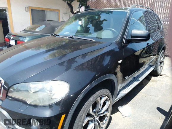 2007 BMW X5 4.8i z VIN 4USFE83507LY66575, wystawiony jako IAAI lot #42317099 z przebiegiem 142 356 mil mil oraz . Historia ofert i sprzedaży dostępna na DreamBid. Obrazek 2.