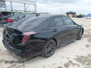 2021 Cadillac CT4 Sport z VIN 1G6DC5RK5M0134988, wystawiony jako IAAI lot #42000211 z przebiegiem 43 065 mil mil oraz . Historia ofert i sprzedaży dostępna na DreamBid. Obrazek 4.