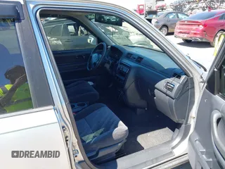 2000 Honda CR-V LX with VIN JHLRD2846YC009880, listed as a IAAI auction lot 41830061 with 263,177 mi miles. Bid and sale history available at carsss.com. Image 5.