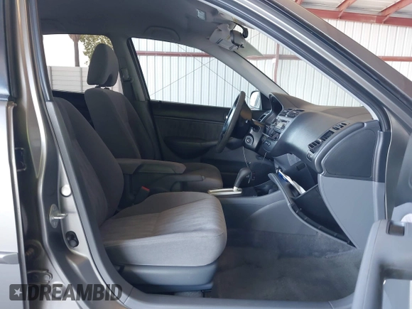 2005 Honda Civic LX with VIN JHMES16575S006171, listed as a IAAI auction lot 42173885 with 118,122 mi miles and . Bid and sale history available at DreamBid. Image 5.