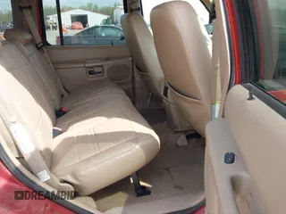 1999 Ford Explorer XLT z VIN 1FMZU35P4XUA38932, wystawiony jako IAAI lot #41953981 z przebiegiem 117 876 mil mil oraz . Historia ofert i sprzedaży dostępna na DreamBid. Obrazek 8.