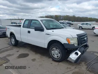 2009 Ford F-150 XL z VIN 1FTPX14V29FA78604, wystawiony jako IAAI lot #41996930 z przebiegiem 250 408 mil mil oraz . Historia ofert i sprzedaży dostępna na DreamBid. Obrazek 1.