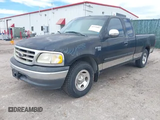 2000 Ford F-150 XL с VIN 1FTRX17W8YNC06734, выставлен на аукционе IAAI как лот 42274307 с пробегом 208 613 миль миль и . История ставок и продаж доступна на DreamBid. Изображение 2.