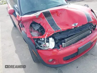 2012 MINI Hardtop с VIN WMWSU3C53CT539928, выставлен на аукционе IAAI как лот 42060966 с пробегом 147 343 миль миль и . История ставок и продаж доступна на DreamBid. Изображение 6.