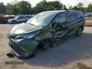 2022 Toyota Sienna XLE with VIN 5TDYSKFC4NS042721, listed as a Copart auction lot 62636215 with Not provided miles and Salvage title. Bid and sale history available at DreamBid. Image 1.