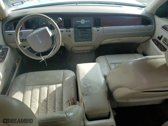 2005 Lincoln Town Car Signature with VIN 1LNHM81W75Y627582, listed as a Copart auction lot 46041585 with 177,515 mi miles and Salvage Title. Bid and sale history available at carsss.com. Image 8.