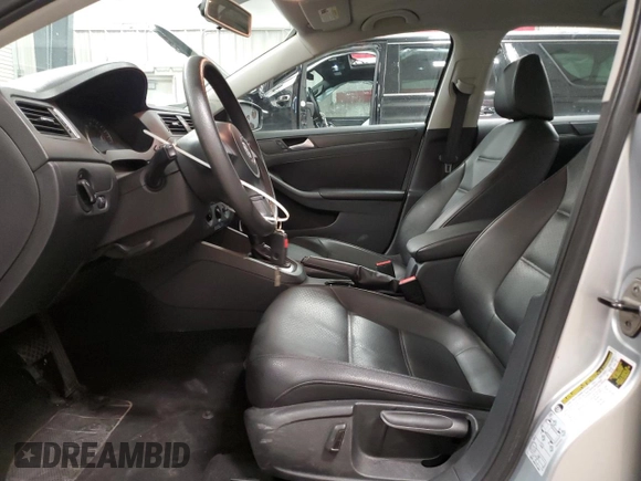 2014 Volkswagen Jetta SE with VIN 3VWD17AJ4EM241530, listed as a Copart auction lot 49156095 with 93,964 mi miles and Clean title. Bid and sale history available at DreamBid. Image 7.