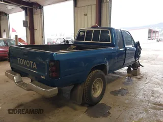 1995 Toyota Pickup с VIN JT4RN13P3S6071569, выставлен на аукционе IAAI как лот 41713298 с пробегом 233 817 миль миль и . История ставок и продаж доступна на DreamBid. Изображение 4.
