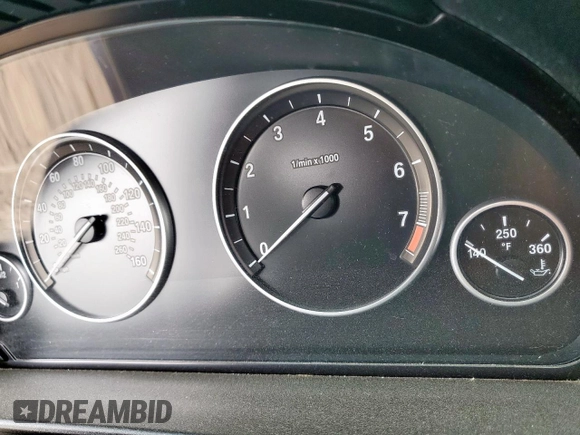 2011 BMW 5 Series 535i z VIN WBAFR7C58BC807154, wystawiony jako Copart lot #56888895 z przebiegiem Nie podano mil oraz Szkoda całkowita • Salvage title. Historia ofert i sprzedaży dostępna na DreamBid. Obrazek 9.