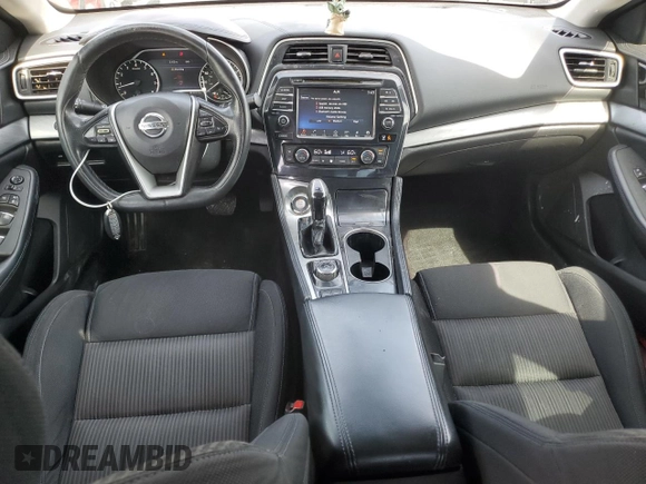 2016 Nissan Maxima SR z VIN 1N4AA6AP3GC439711, wystawiony jako Copart lot #55790285 z przebiegiem 94 680 mil mil oraz Szkoda całkowita • Salvage title. Historia ofert i sprzedaży dostępna na DreamBid. Obrazek 8.