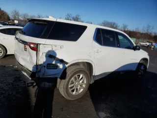2019 Chevrolet Traverse LS with VIN 1GNEVFKW8KJ205436, listed as a Copart auction lot 85136744 with 108,706 mi miles and Non Repairable. Bid and sale history available at carsss.com. Image 3.