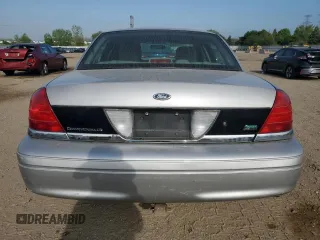 2011 Ford Crown Victoria LX z VIN 2FABP7EVXBX155506, wystawiony jako Copart lot #56899375 z przebiegiem 177 956 mil mil oraz Szkoda całkowita • Salvage title. Historia ofert i sprzedaży dostępna na DreamBid. Obrazek 6.