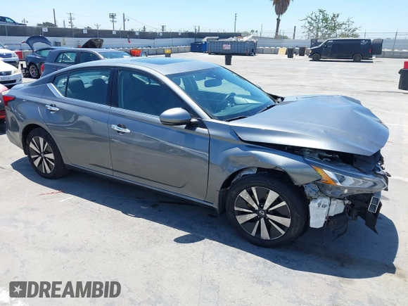 2020 Nissan Altima SV with VIN 1N4BL4DV6LC189839, listed as a IAAI auction lot 42617747 with 69,953 mi miles and . Bid and sale history available at DreamBid. Image 1.