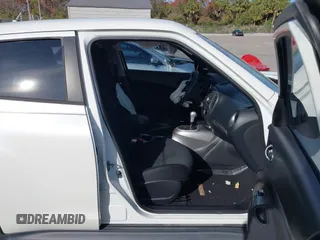 2014 Nissan Juke S with VIN JN8AF5MR7ET356853, listed as a IAAI auction lot 41374019 with Not Provided miles. Bid and sale history available at carsss.com. Image 5.