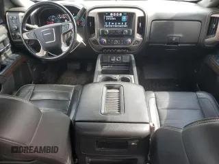 2018 GMC Sierra 1500 Denali z VIN 3GTU2PEJ3JG523077, wystawiony jako Copart lot #72094704 z przebiegiem 117 756 mil mil oraz Szkoda całkowita • Salvage title. Historia ofert i sprzedaży dostępna na DreamBid. Obrazek 8.