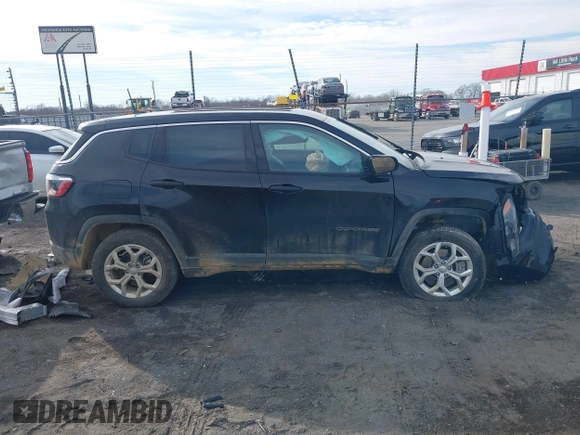 2024 Jeep Compass Sport с VIN 3C4NJDAN5RT143675, выставлен на аукционе IAAI как лот 41642160 с пробегом 5 663 миль миль и . История ставок и продаж доступна на DreamBid. Изображение 12.