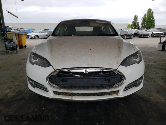 2013 Tesla Model S with VIN 5YJSA1CN1DFP14049, listed as a Copart auction lot 54541415 with 124,270 mi miles and Salvage Title. Bid and sale history available at carsss.com. Image 5.